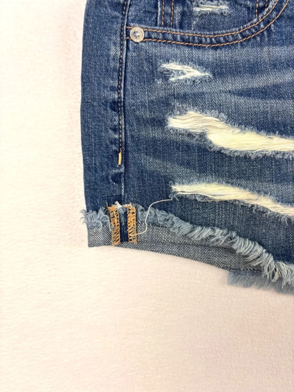 American Eagle Tomgirl Shortie Distress Rip Fray Raw Hem “Cheeky” Jean Short (8)